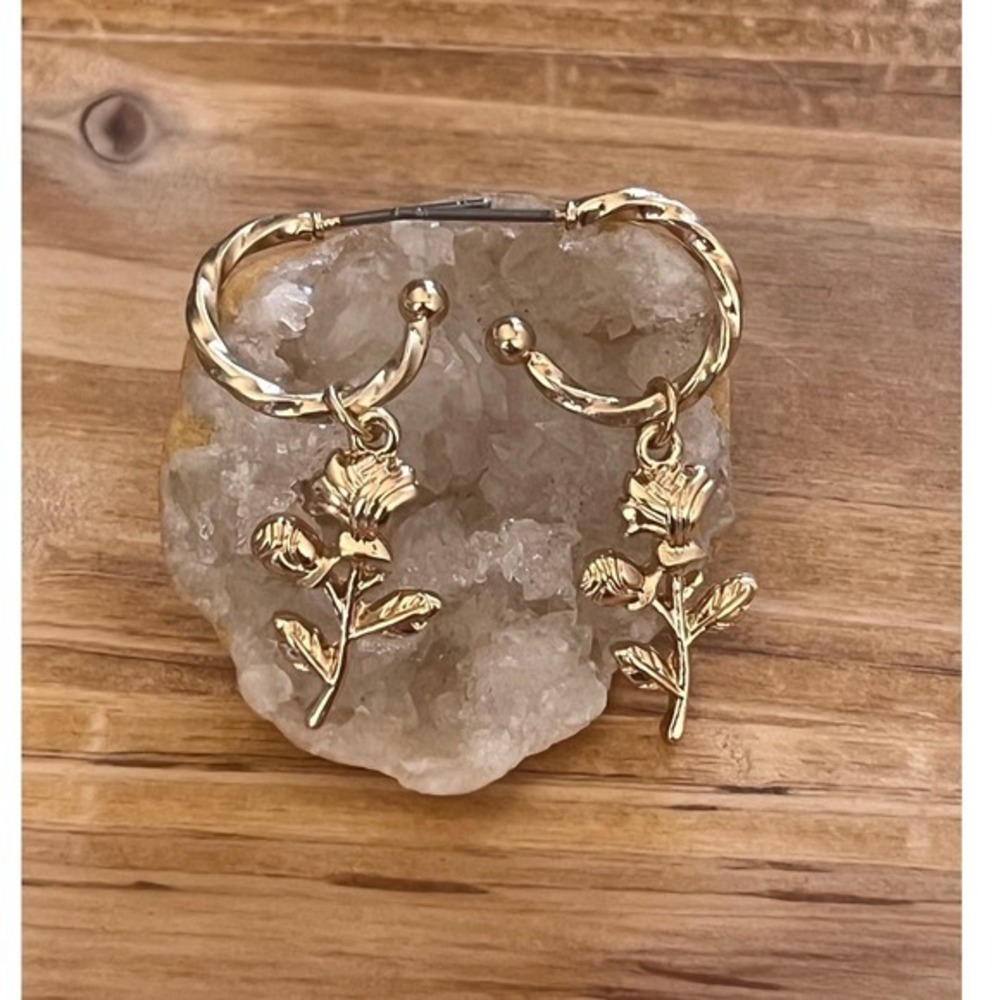 Small Boho Gold Round Hoop Post Earrings w/ Rose Charm -90's Inspo Y2K Gift -New - Picture 2 of 16